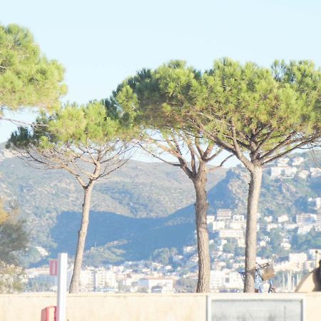 Mare Nostrum 131 Roses Dış mekan fotoğraf