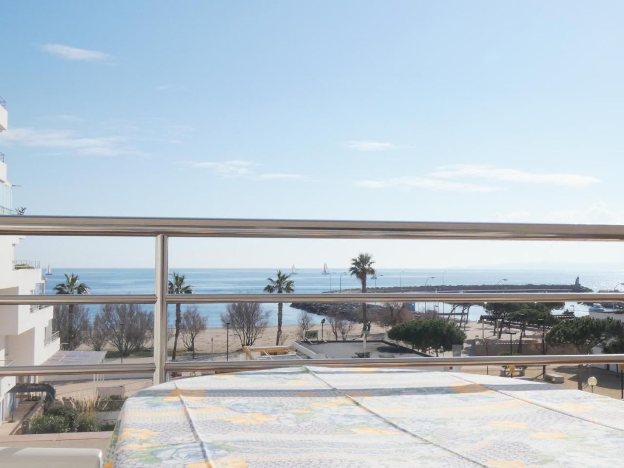 Mare Nostrum 131 Roses Dış mekan fotoğraf