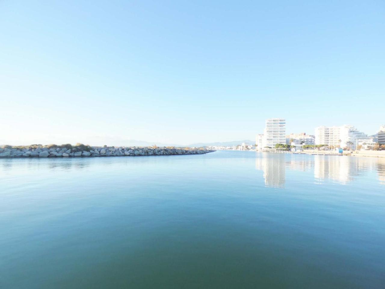 Mare Nostrum 131 Roses Dış mekan fotoğraf