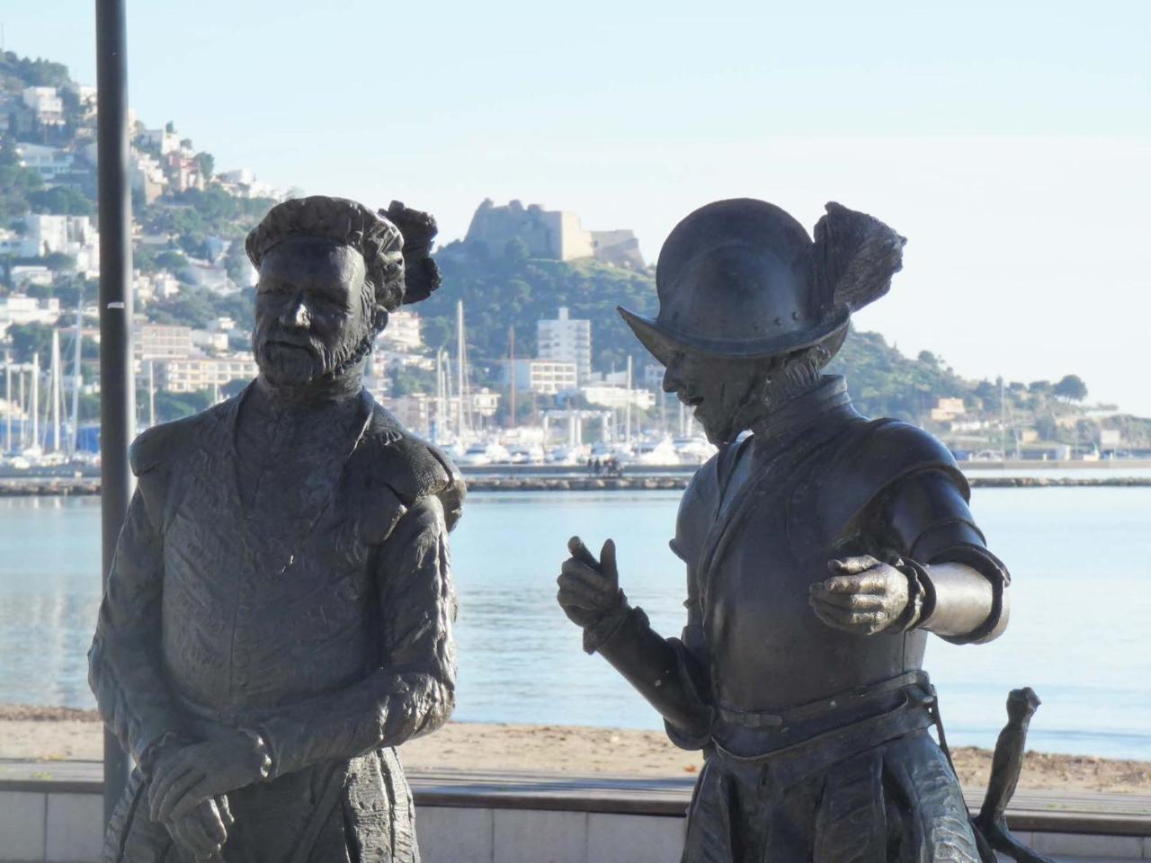 Mare Nostrum 131 Roses Dış mekan fotoğraf
